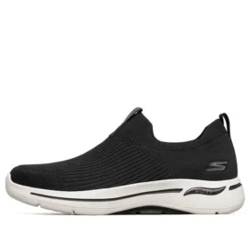 Go Walk Arch Fit “Siyah Beyaz”