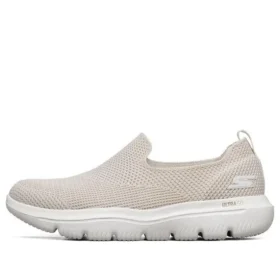 Go Walk Evolution Ultra Low-Top Beyaz
