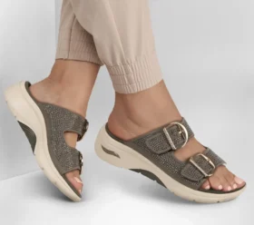 Martha Stewart: Go Walk Arch Fit 2.0 Sandalet – Showstopper