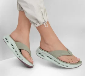 Max Cushioning Glide-Step Sandalet – Audra